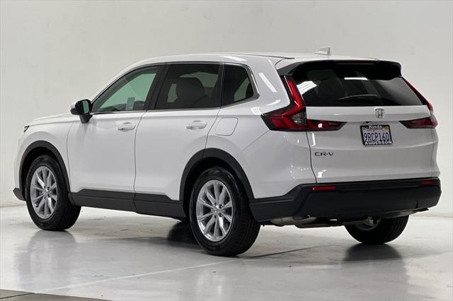 Photo of 2025 Platinum White Pearl Honda CR-V