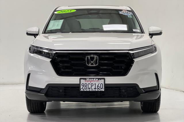 Photo of 2025 Platinum White Pearl Honda CR-V