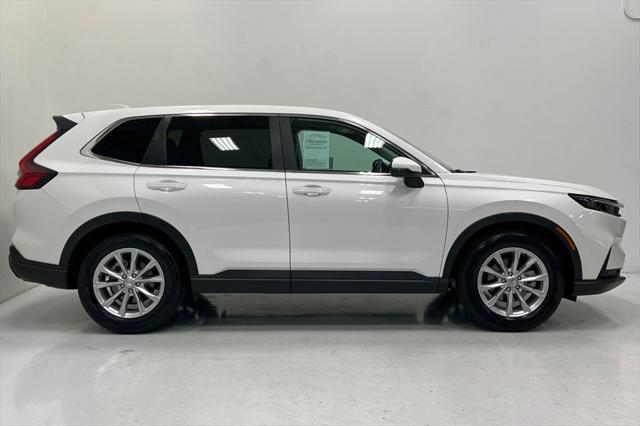 Photo of 2025 Platinum White Pearl Honda CR-V
