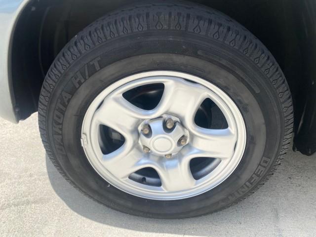 Photo of 2002 Titanium Toyota RAV4