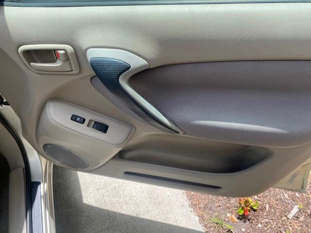 Photo of 2002 Titanium Toyota RAV4