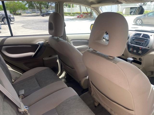 Photo of 2002 Titanium Toyota RAV4