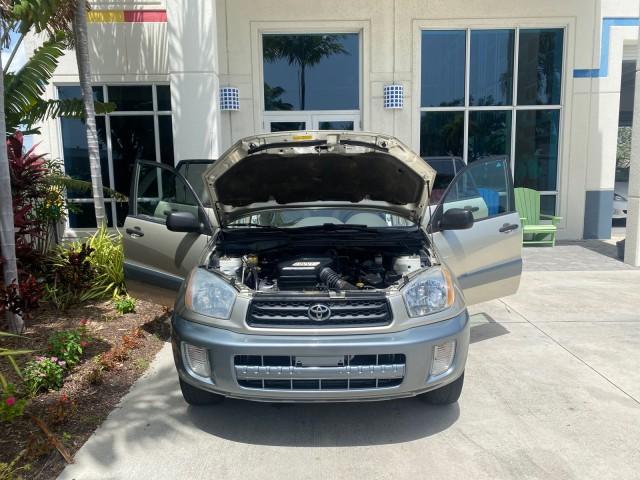 Photo of 2002 Titanium Toyota RAV4