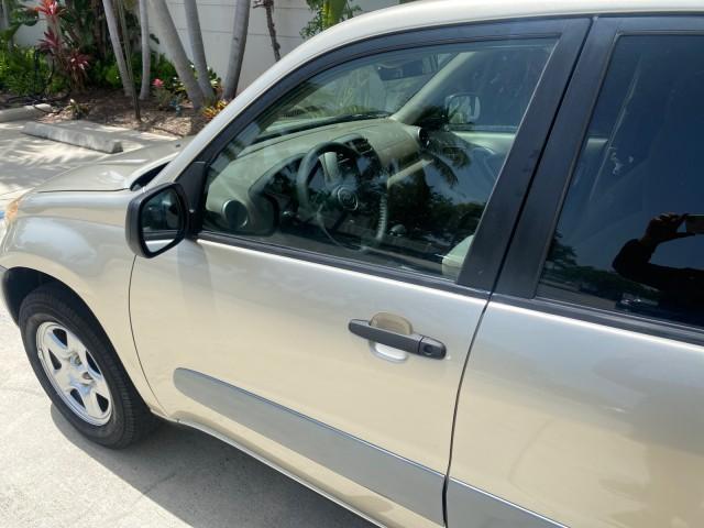 Photo of 2002 Titanium Toyota RAV4