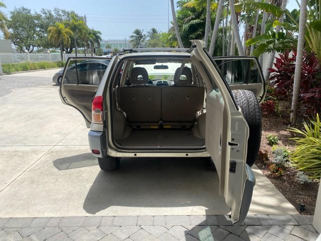 Photo of 2002 Titanium Toyota RAV4