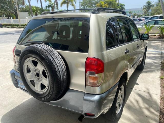 Photo of 2002 Titanium Toyota RAV4