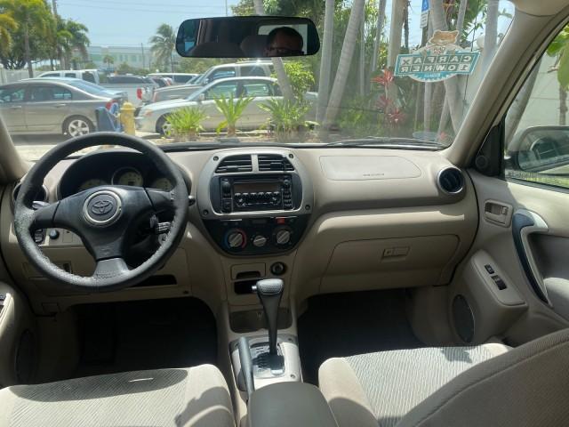 Photo of 2002 Titanium Toyota RAV4