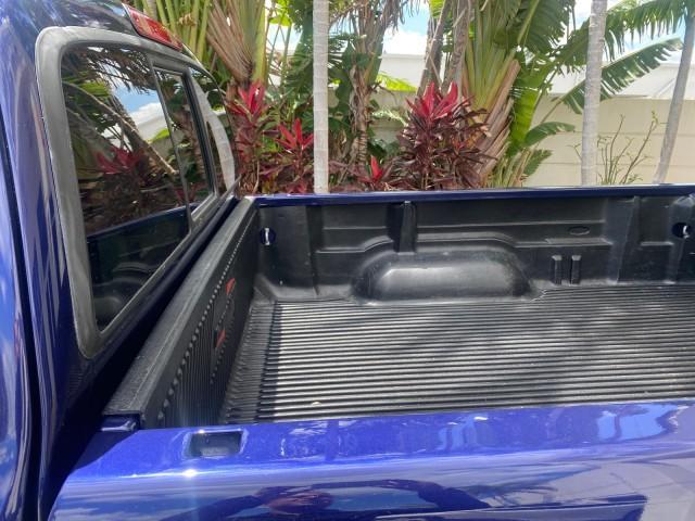 Photo of 2000 Stellar Blue Pearl Toyota Tundra