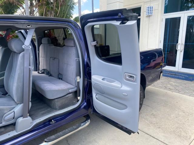 Photo of 2000 Stellar Blue Pearl Toyota Tundra