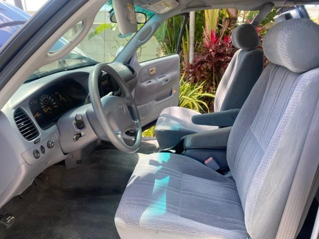 Photo of 2000 Stellar Blue Pearl Toyota Tundra