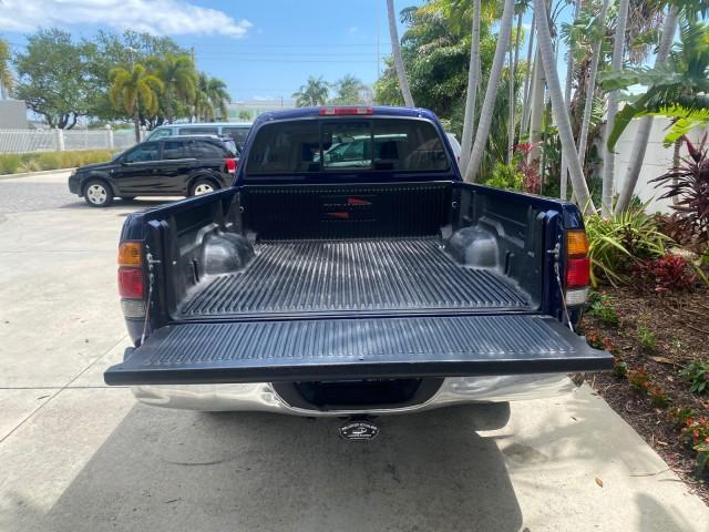 Photo of 2000 Stellar Blue Pearl Toyota Tundra