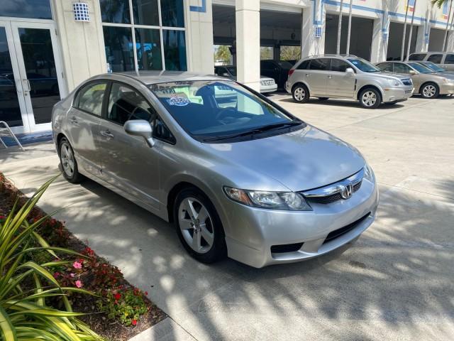 Photo of 2009 Alabaster Silver Metallic Honda Civic
