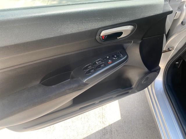 Photo of 2009 Alabaster Silver Metallic Honda Civic