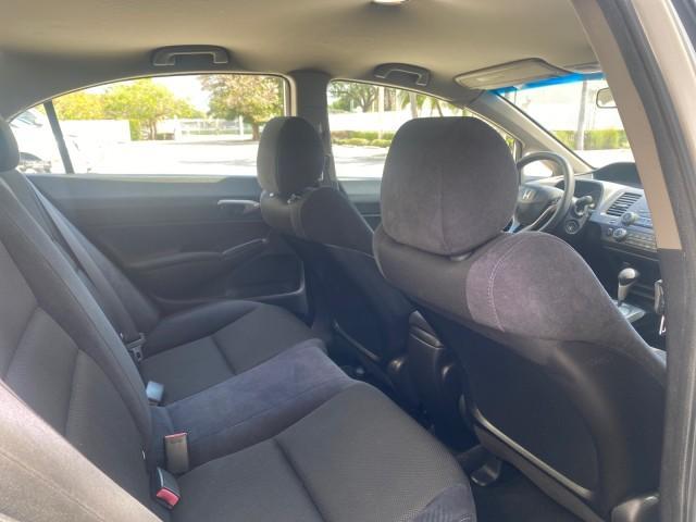Photo of 2009 Alabaster Silver Metallic Honda Civic
