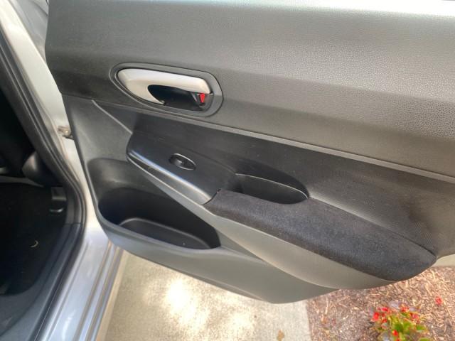 Photo of 2009 Alabaster Silver Metallic Honda Civic