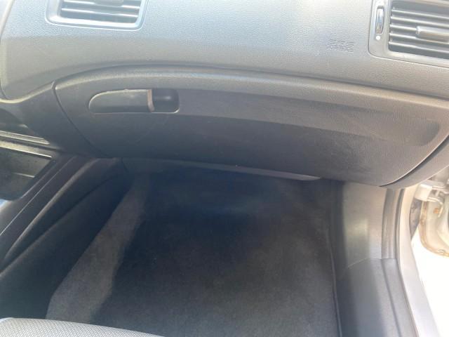 Photo of 2009 Alabaster Silver Metallic Honda Civic
