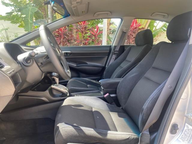 Photo of 2009 Alabaster Silver Metallic Honda Civic