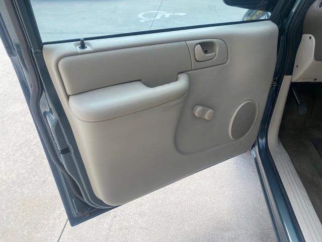 Photo of 2007 Magnesium Pearl Dodge Caravan