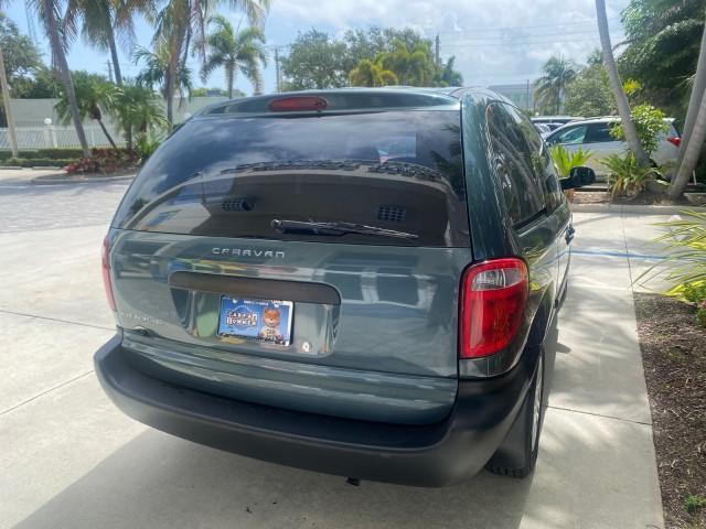 Photo of 2007 Magnesium Pearl Dodge Caravan