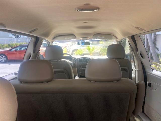 Photo of 2007 Magnesium Pearl Dodge Caravan