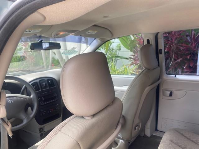 Photo of 2007 Magnesium Pearl Dodge Caravan