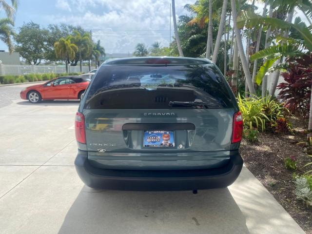 Photo of 2007 Magnesium Pearl Dodge Caravan