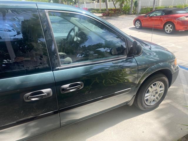 Photo of 2007 Magnesium Pearl Dodge Caravan
