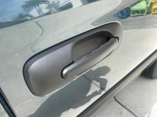 Photo of 2007 Magnesium Pearl Dodge Caravan