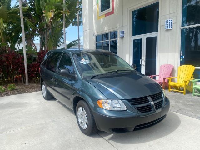 Photo of 2007 Magnesium Pearl Dodge Caravan