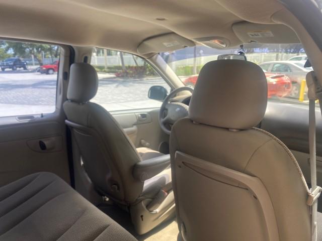 Photo of 2007 Magnesium Pearl Dodge Caravan