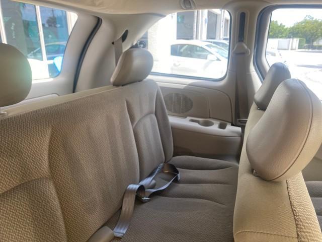 Photo of 2007 Magnesium Pearl Dodge Caravan