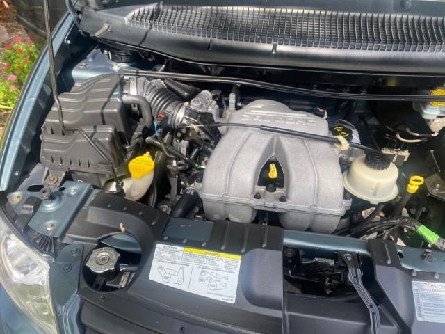 Photo of 2007 Magnesium Pearl Dodge Caravan