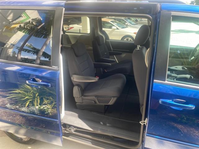 Photo of 2010 Blackberry Pearl Dodge Grand Caravan