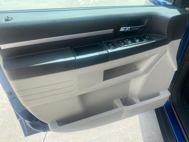 Photo of 2010 Blackberry Pearl Dodge Grand Caravan