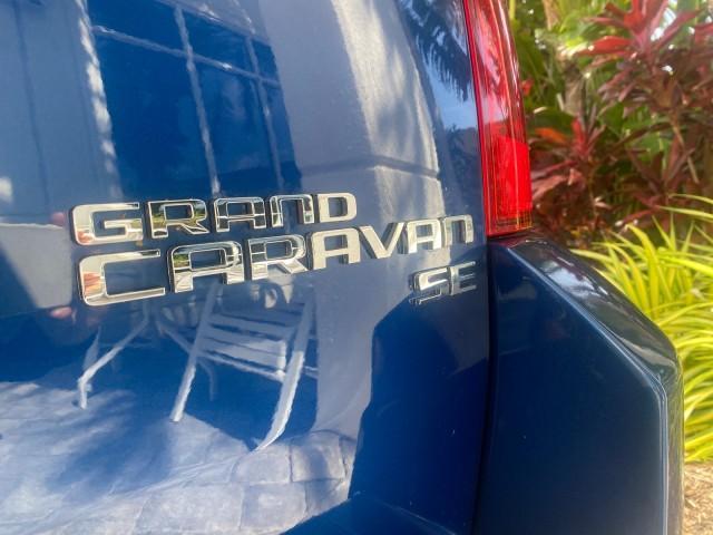 Photo of 2010 Blackberry Pearl Dodge Grand Caravan