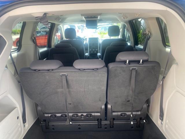 Photo of 2010 Blackberry Pearl Dodge Grand Caravan