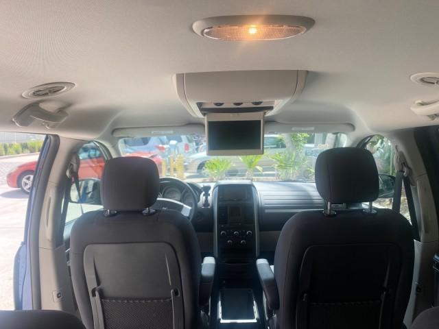 Photo of 2010 Blackberry Pearl Dodge Grand Caravan