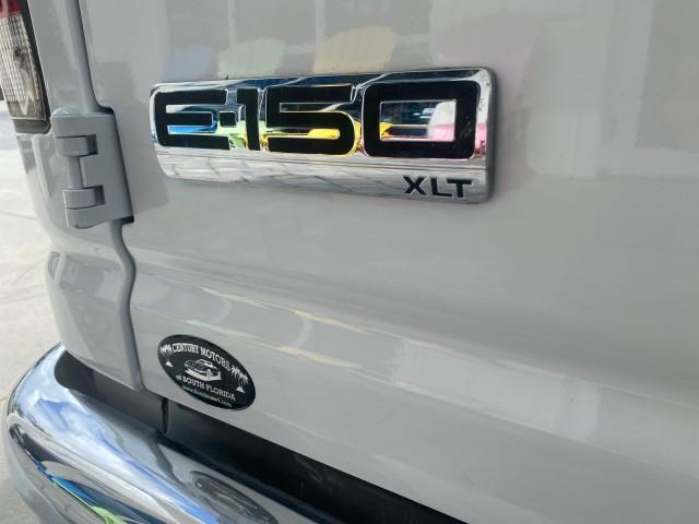 Photo of 2006 Oxford White Ford E150