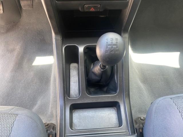 Photo of 2002 Silver Ice Metallic Nissan Frontier