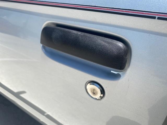 Photo of 2002 Silver Ice Metallic Nissan Frontier