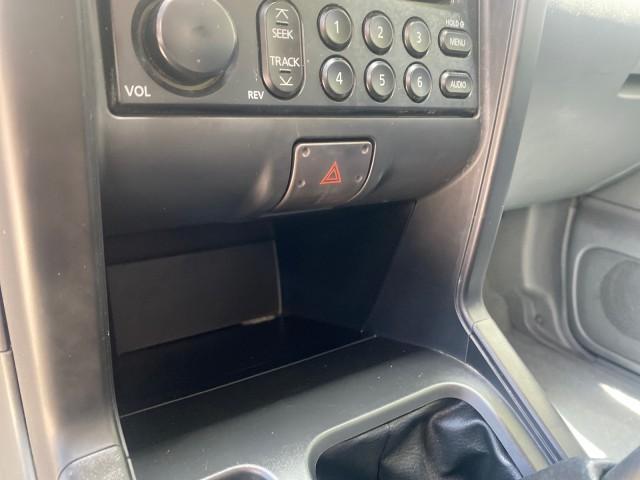 Photo of 2002 Silver Ice Metallic Nissan Frontier