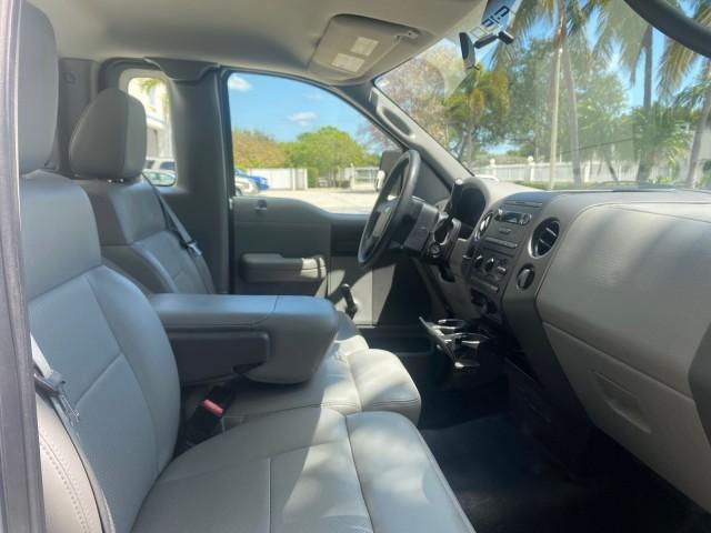Photo of 2008 Oxford White Ford F-150