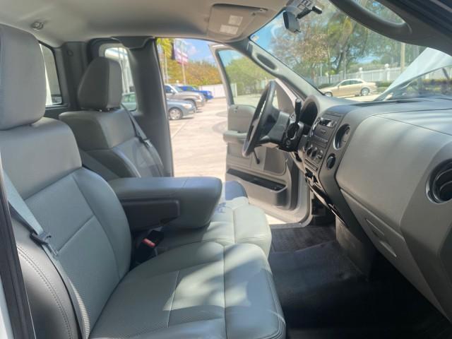 Photo of 2008 Oxford White Ford F-150