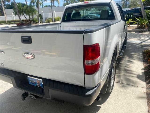 Photo of 2008 Oxford White Ford F-150