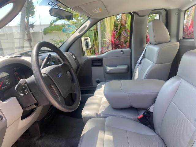 Photo of 2008 Oxford White Ford F-150