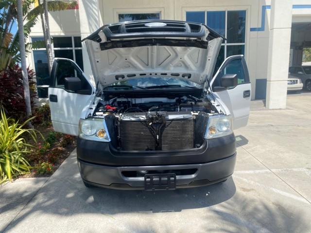Photo of 2008 Oxford White Ford F-150