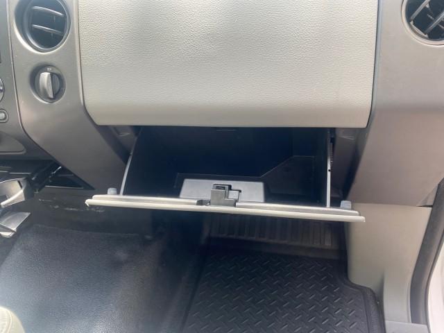 Photo of 2008 Oxford White Ford F-150
