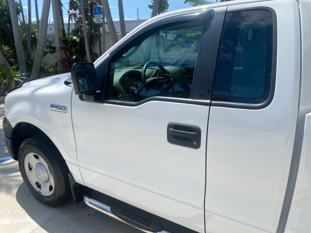 Photo of 2008 Oxford White Ford F-150