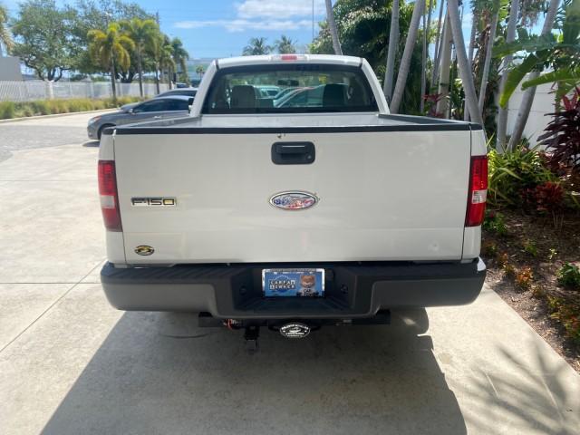 Photo of 2008 Oxford White Ford F-150