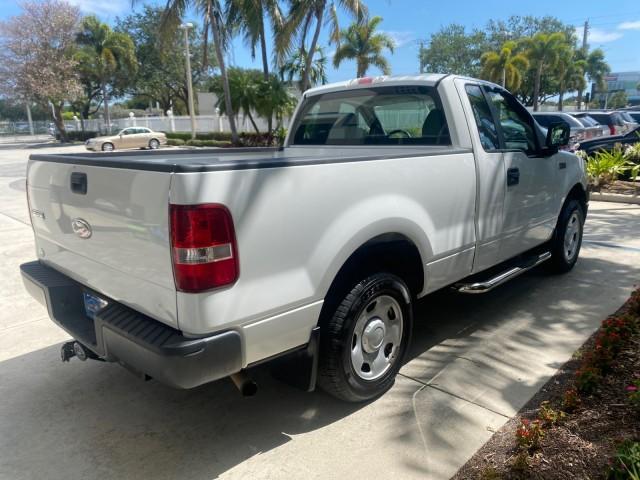Photo of 2008 Oxford White Ford F-150